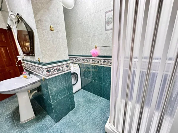 Tirane, shitet apartament 2+1 Kati 2, 73 m² 220.000 € (rruga e durresit)