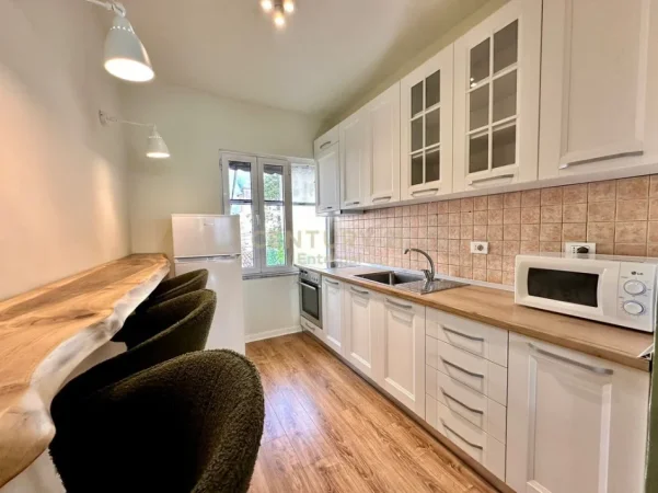 Tirane, shitet apartament 2+1 Kati 2, 73 m² 220.000 € (rruga e durresit)