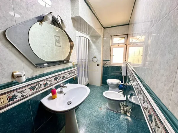Tirane, shitet apartament 2+1 Kati 2, 73 m² 220.000 € (rruga e durresit)