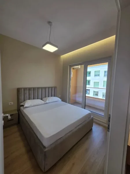 Tirane, jepet me qera apartament 1+1 Kati 5, 58 m² 450 € (Kompleksi Kadiu)