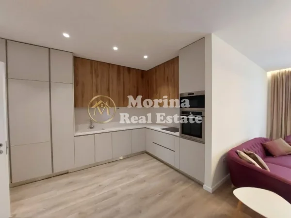 Tirane, jepet me qera apartament 2+1 Kati 4, 130 m² 900 € (Rruga 5 Maji)