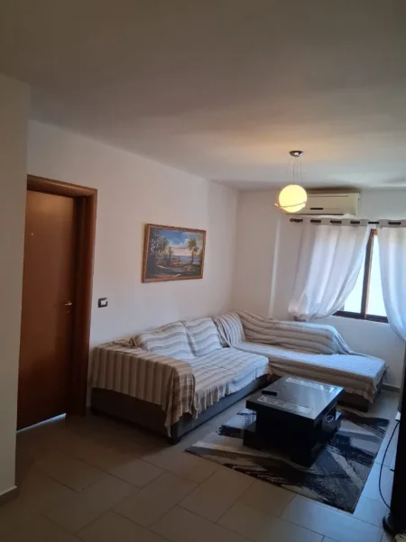 Tirane, jepet me qera apartament 2+1+Ballkon Kati 4, 100 m² 720 € (Myslym Shyri)