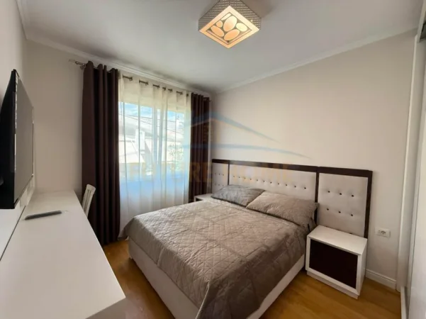 Tirane, shitet apartament 3+1+Ballkon Kati 1, 117 m² 340.000 € (Kopshti Zoologjik)