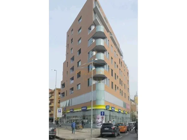 Tirane, jepet me qera ambjent biznesi Kati 1, 20 m² 450 € (Stadiumi Dinamo)