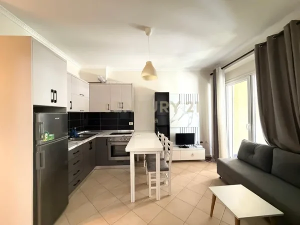 Tirane, jepet me qera apartament 2+1 , 60 m² 500 € (Bill Klinton)