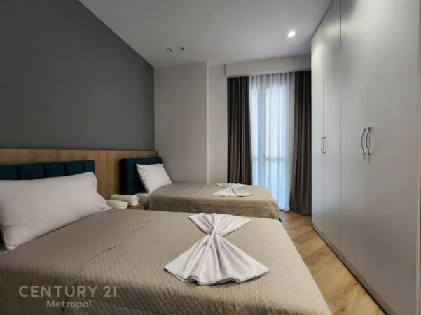 Tirane, jepet me qera apartament 2+1 Kati 2, 70 m² 500 € (Yrshek)