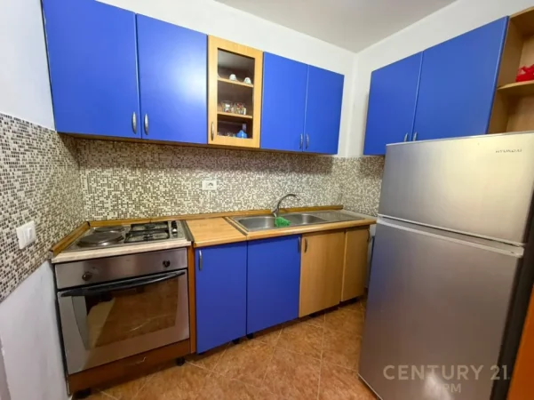Tirane, jepet me qera apartament 3+1 Kati 1, 91 m² 160.000 € (ali demi prane big market)