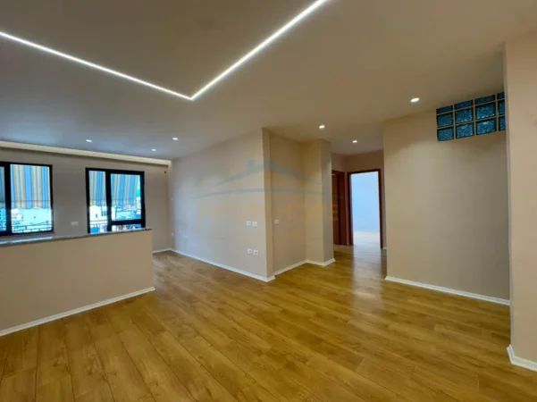 Tirane, shitet apartament 2+1, Kati 6, 97 m² 210.000 € (Ish Tregu Elektrik)