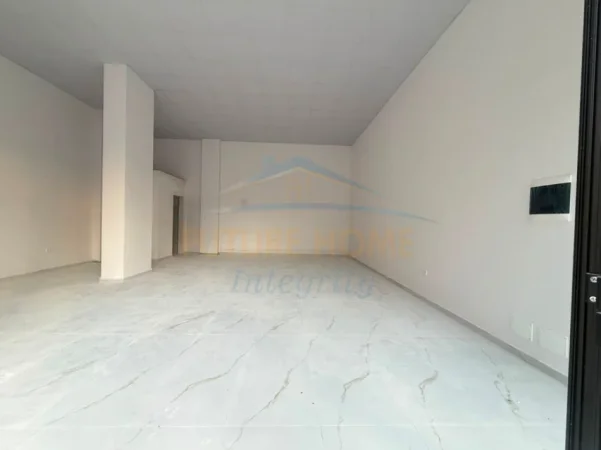 Tirane, jepet me qera Ambient Biznesi,  Kati 0, 78 m² 1.200 € (Paskuqan)