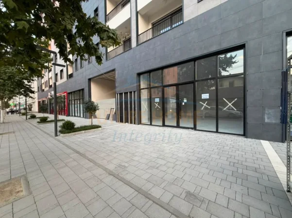 Tirane, jepet me qera Ambient Biznesi,  Kati 0, 78 m² 1.200 € (Paskuqan)