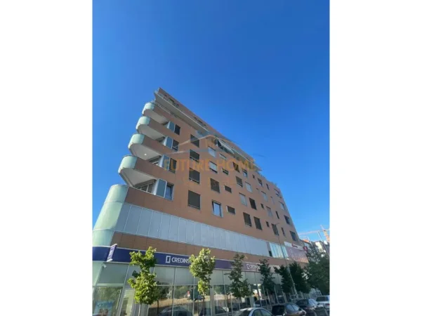 Tirane, jepet me qera ambjent biznesi Kati 1, 20 m² 450 € 