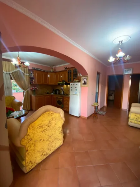 Tirane, shitet shtepi 3+1 Kati 2, 135 m² 168.000 € (Misto Mame)