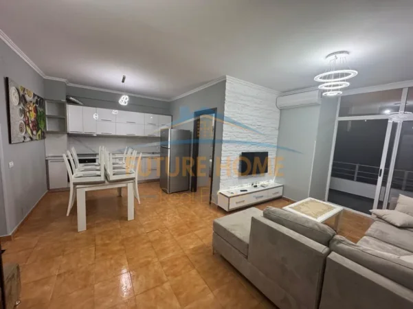 Tirane, jepet me qera apartament 1+1+Ballkon Kati 4, 59 m² 420 € 