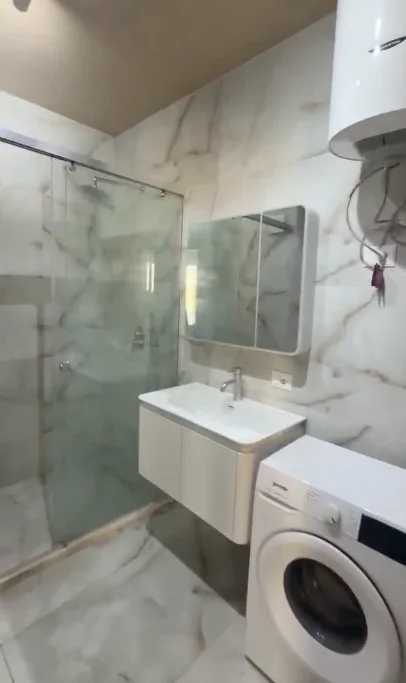 Tirane, jepet me qera apartament 1+1 Kati 9, 70 m² 800 € (ASTIR)
