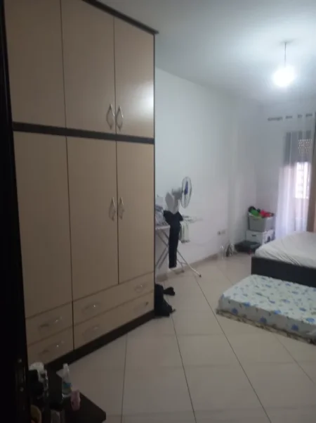 Tirane, jepet me qera apartament 1+1 Kati 5, 65 m² 400 € (Astir)