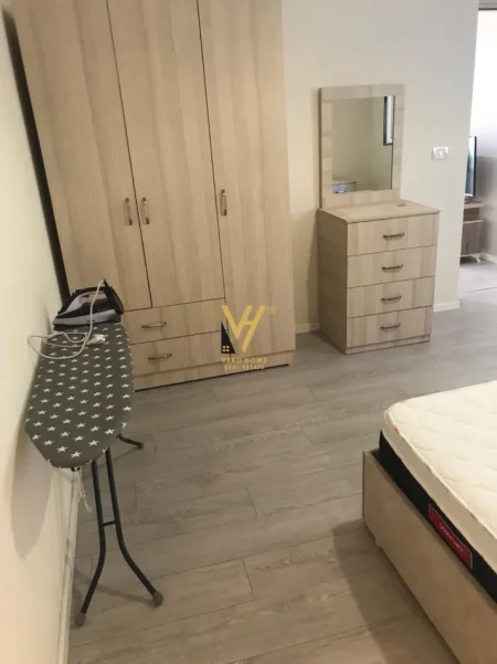 Tirane, jepet me qera apartament 1+1+Ballkon Kati 1, 70 m² 520 € (ALI DEMI)