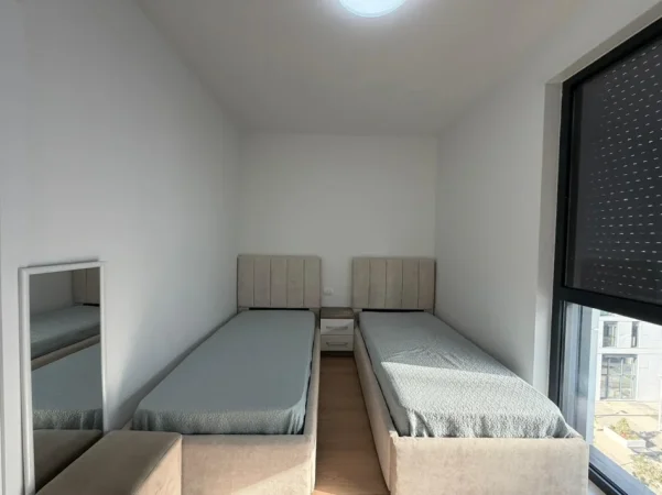 Tirane, jepet me qera apartament 2+1 Kati 4, 115 m² 700 € (Casa Italia)