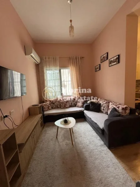 Tirane, jepet me qera apartament 2+1 Kati 2, 90 m² 450 € (Fresku)