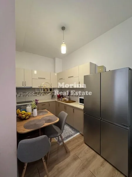 Tirane, jepet me qera apartament 2+1 Kati 2, 90 m² 450 € (Fresku)