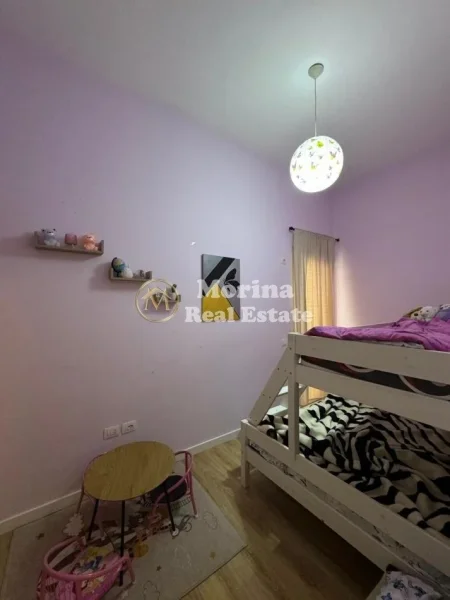 Tirane, jepet me qera apartament 2+1 Kati 2, 90 m² 450 € (Fresku)