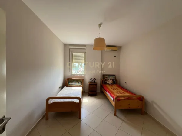 Tirane, jepet me qera apartament 2+1 Kati 7, 120 m² 500 € 
