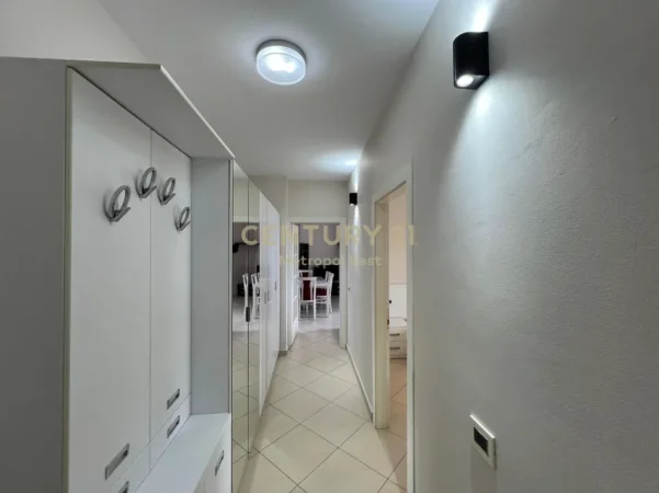 Tirane, jepet me qera apartament 2+1 Kati 7, 120 m² 500 € 