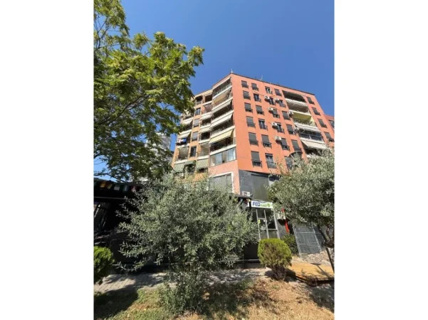 Tirane, shitet apartament 2+1 Kati 8, 108 m² 220.000 € (ZOGU I ZI)
