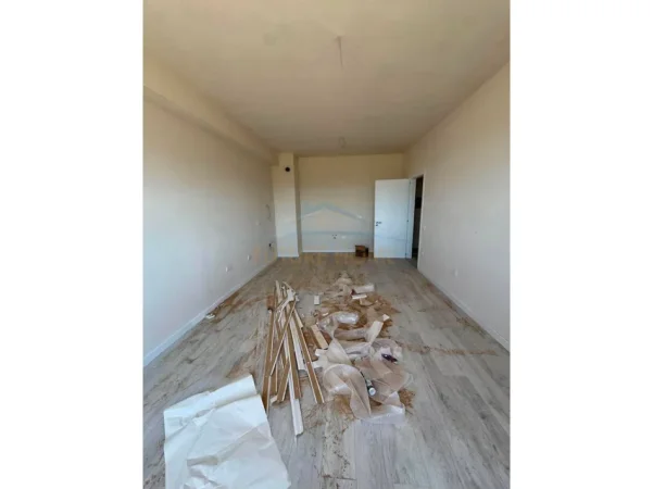 Tirane, shes apartament 2+1+Ballkon Kati 3, 95 m² 150.000 € (urban gate)
