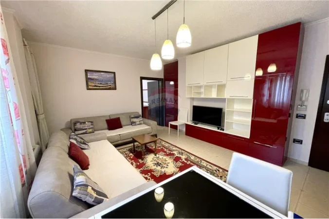 Tirane, jepet me qera apartament 1+1 Kati 2,  kopshti zologjik