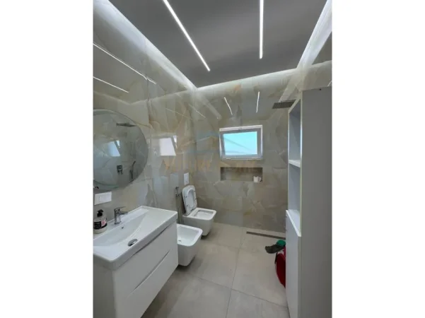 Tirane, jepet me qera Vile Vile 3 Katshe Kati 3, 3.000 € (Babrru)