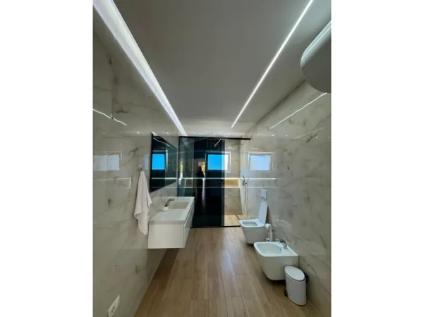 Tirane, jepet me qera Vile Vile 3 Katshe Kati 3, 3.000 € (Babrru)