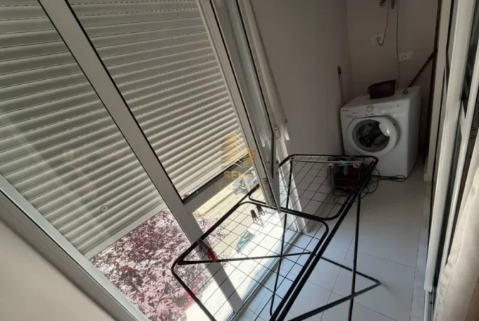 Tirane, jepet me qera apartament 2+1+Ballkon Kati 2, 66 m² 750 € (Rruga e Dibres)