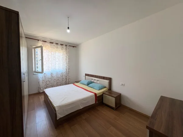 Tirane, jepet me qera apartament 1+1 Kati 2, 65 m² 400 € (Astir)