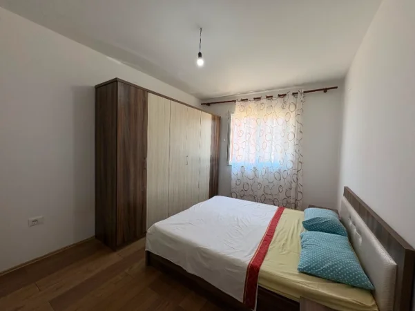 Tirane, jepet me qera apartament 1+1 Kati 2, 65 m² 400 € (Astir)