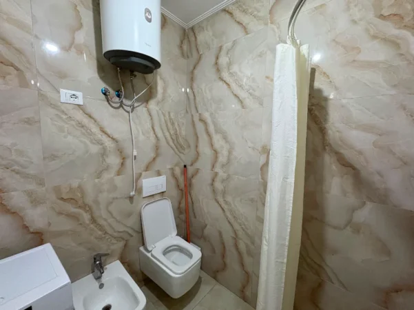 Tirane, jepet me qera apartament 1+1 Kati 2, 65 m² 400 € (Astir)