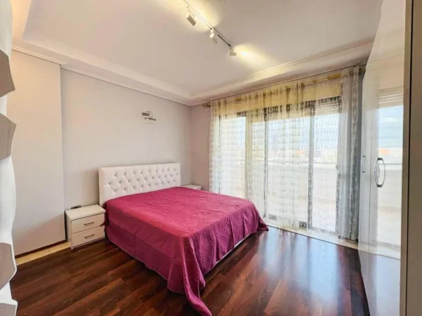 Tirane, jepet me qera apartament 2+1 Kati 9, 98 m² 850 € (Liqeni)