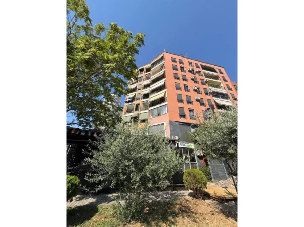 Tirane, shitet apartament 2+1 Kati 8, 108 m² 220.000 € (Zogu i zi)