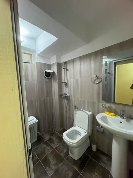 Tirane, jepet me qera apartament 1+1+Aneks Kati 2, 65 m² 500 € (Mozaiku)