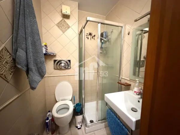 Tirane, shitet apartament 2+1 Kati 1, 91 m² 245.000 € (BULEVARDI “BAJRAM CURRI”, PALLATET “AGIMI”)