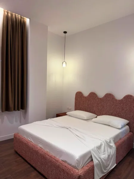 Tirane, jepet me qera apartament 1+1 , (Qender, 9 Kateshet)