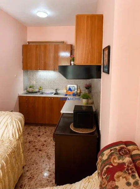 Tirane, shitet apartament 1+1+Ballkon Kati 4, 66 m²