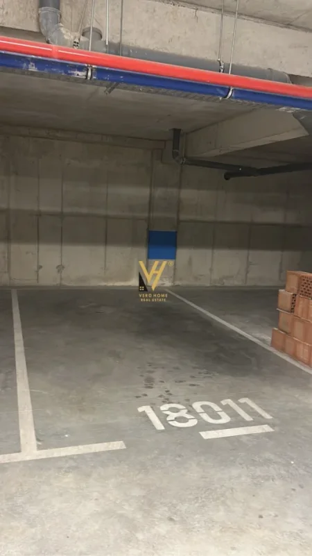 Tirane, shitet garazh | post parkimi Kati -1, 34 m² (FRESKU)