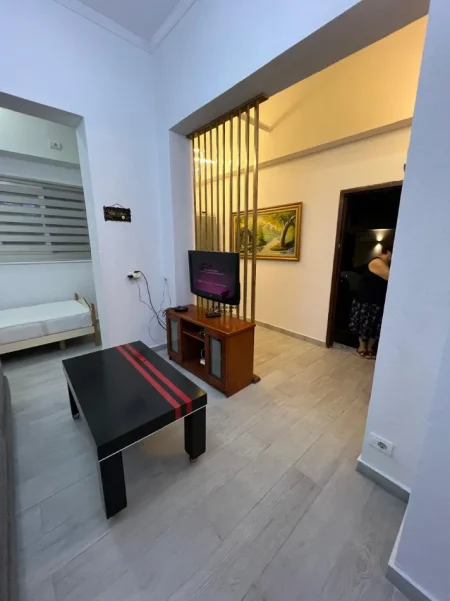 Tirane, jepet me qera garsonier Kati 1, 50 m² 400 € (ISH PARKU)