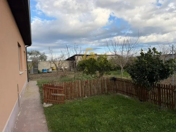 Durres, shitet Vile Vile 1 Katshe , (xhafzotaj)