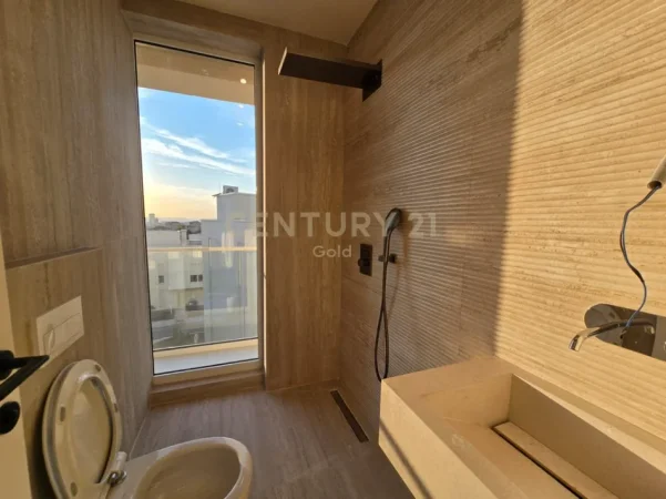 Tirane, shitet Vile Vile 3 Katshe Kati 1, 331 m² 480.000 € 