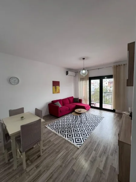 Tirane, jepet me qera apartament 1+1 Kati 2, 60 m² 450 € (Green City ,Unaza e Re)