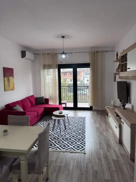 Tirane, jepet me qera apartament 1+1 Kati 2, 60 m² 450 € (Green City ,Unaza e Re)