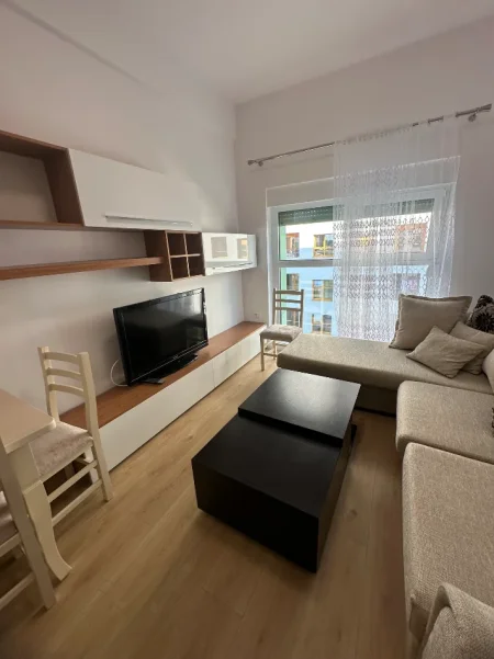 Tirane, jepet me qera apartament 2+1+Ballkon Kati 5, 78 m² 450 € (Rezidenca Kadiu/Ali Dem)