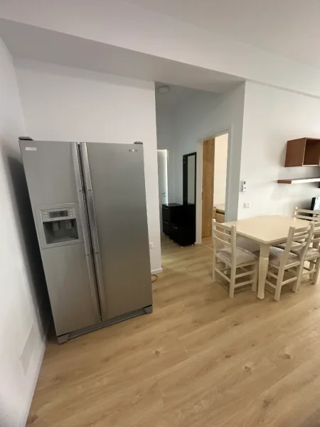 Tirane, jepet me qera apartament 2+1+Ballkon Kati 5, 78 m² 450 € (Rezidenca Kadiu/Ali Dem)