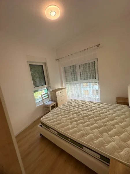 Tirane, jepet me qera apartament 2+1+Ballkon Kati 5, 78 m² 450 € (Rezidenca Kadiu/Ali Dem)